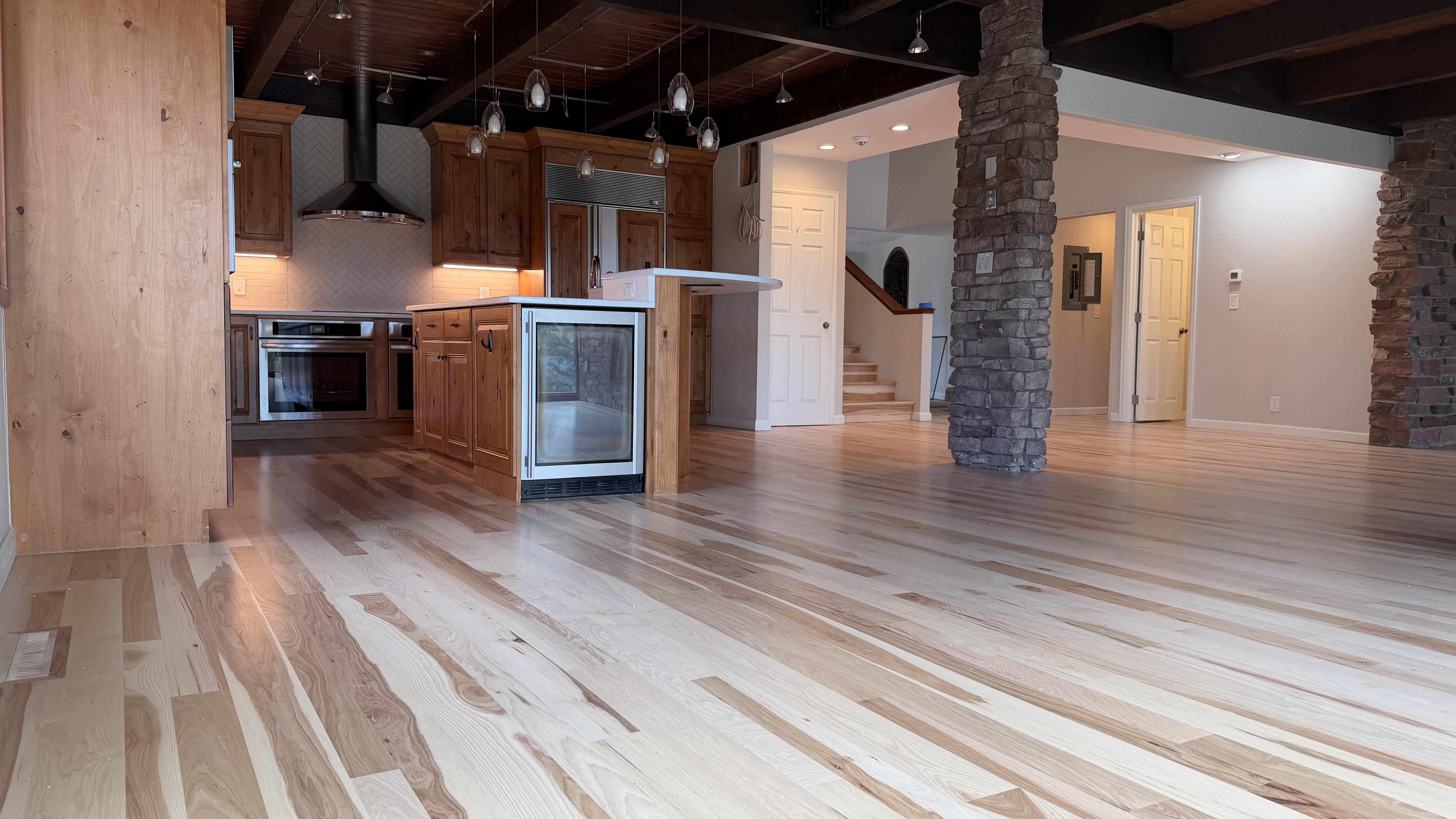 Hickory — Morrison (clear coat)